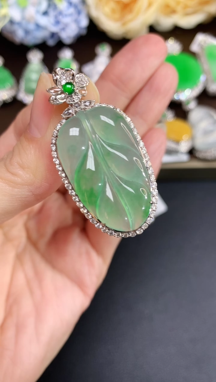 吊坠(不含链)18K金镶嵌翡翠176|