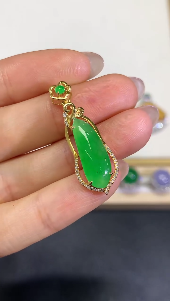 【闪购商品】翡翠颈饰18K金镶嵌团购7