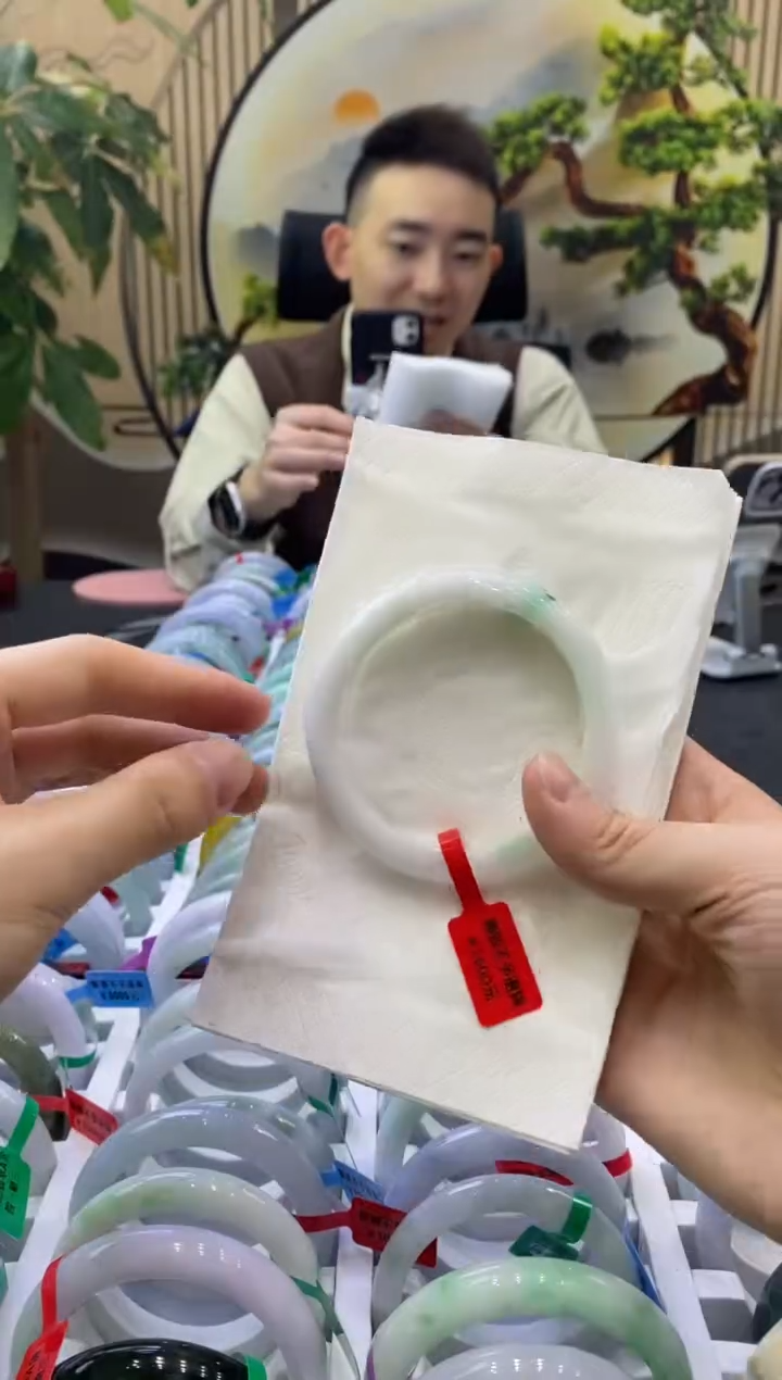 未镶嵌手镯翡翠5638