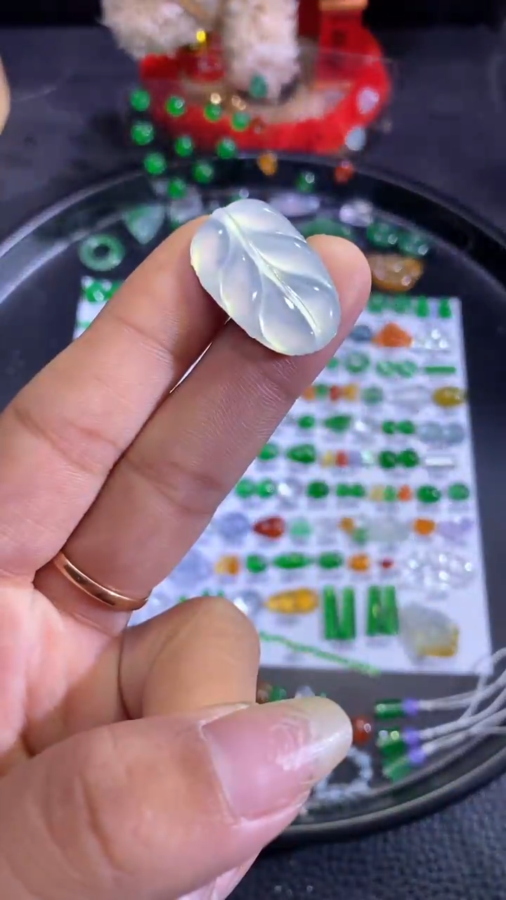 未镶嵌挂件翡翠叶子