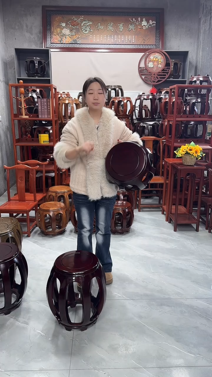 花梨木类家具酸枝色小号鼓凳一对（两条）