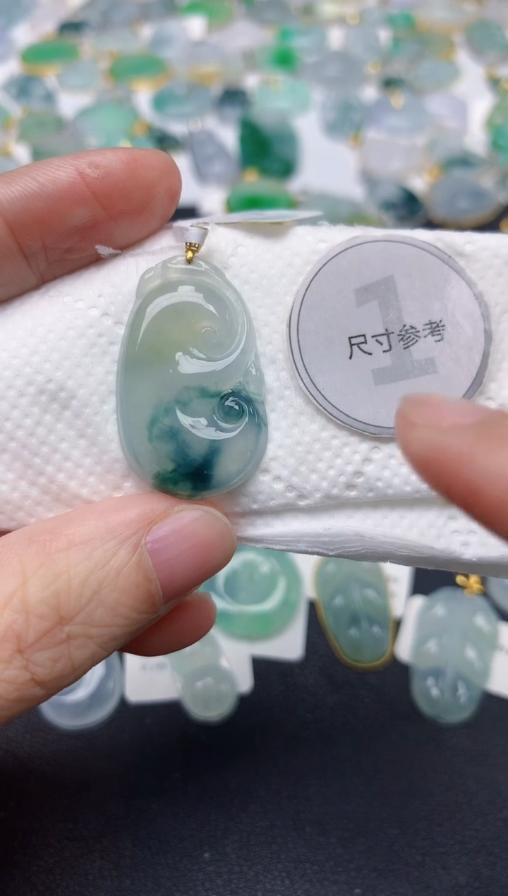 颈饰18K金镶嵌翡翠天然缅甸A货翡翠