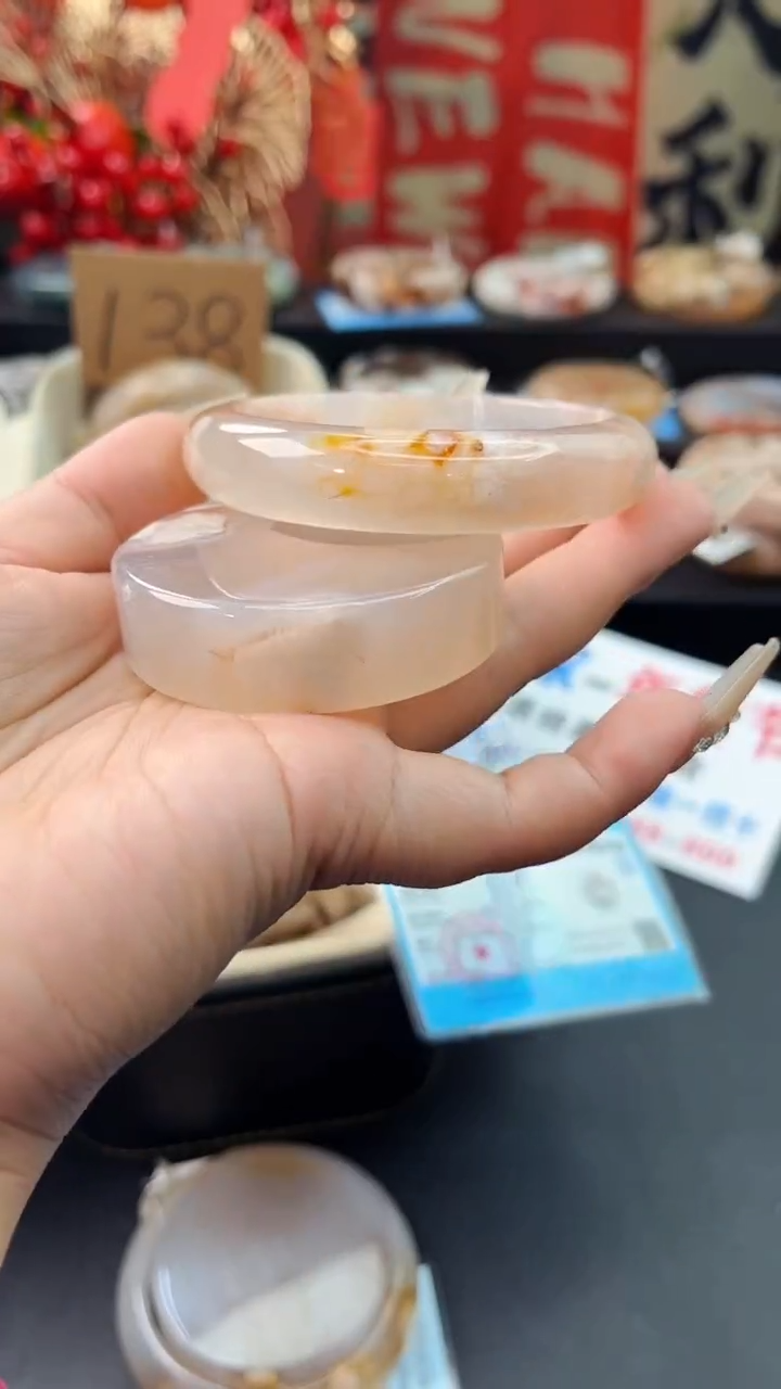 【闪购商品】石英质玉手镯未镶嵌赠送镯心（56圈口）