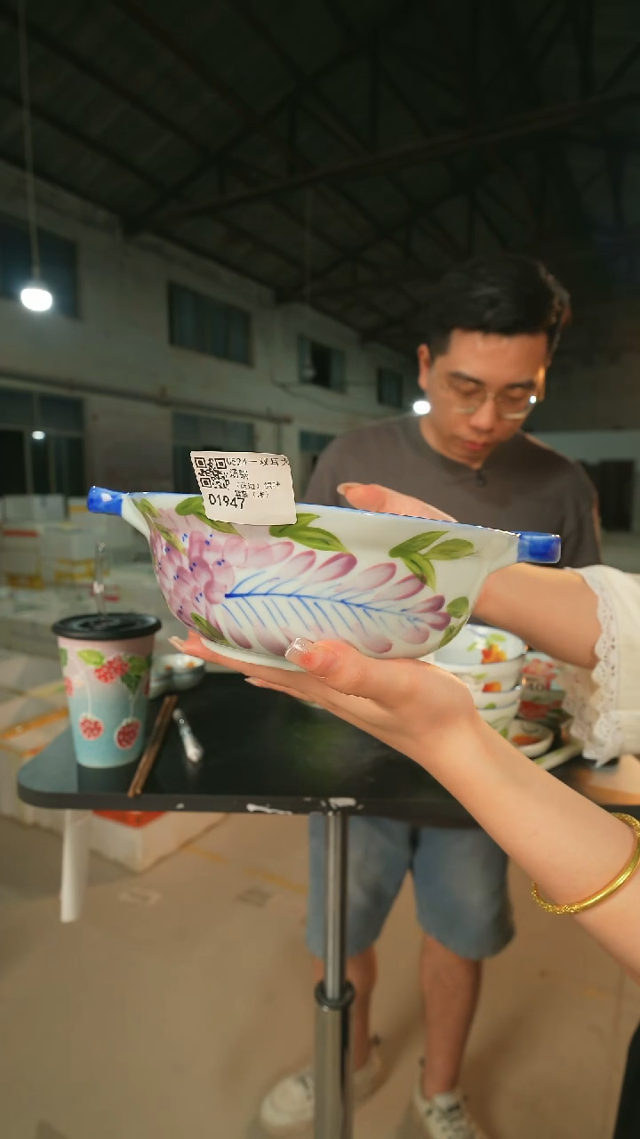 陶瓷景德镇高温釉下手绘陶瓷