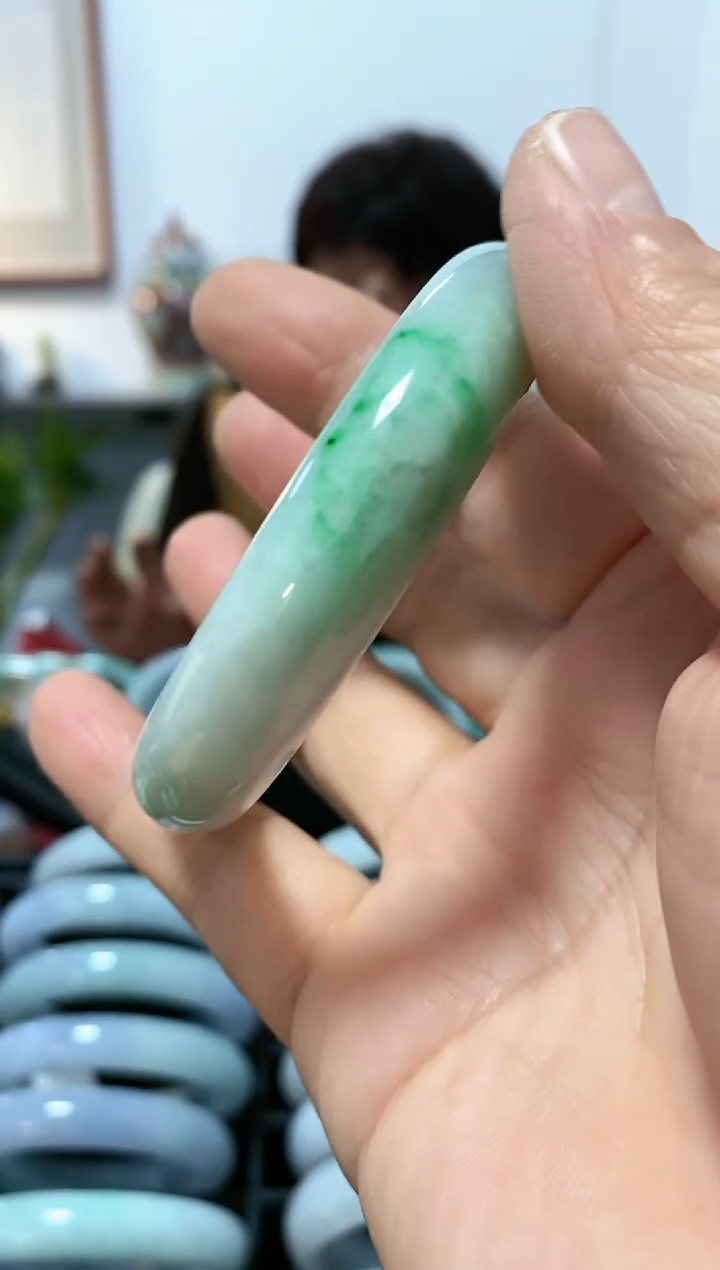 【闪购商品】翡翠手镯未镶嵌手镯58