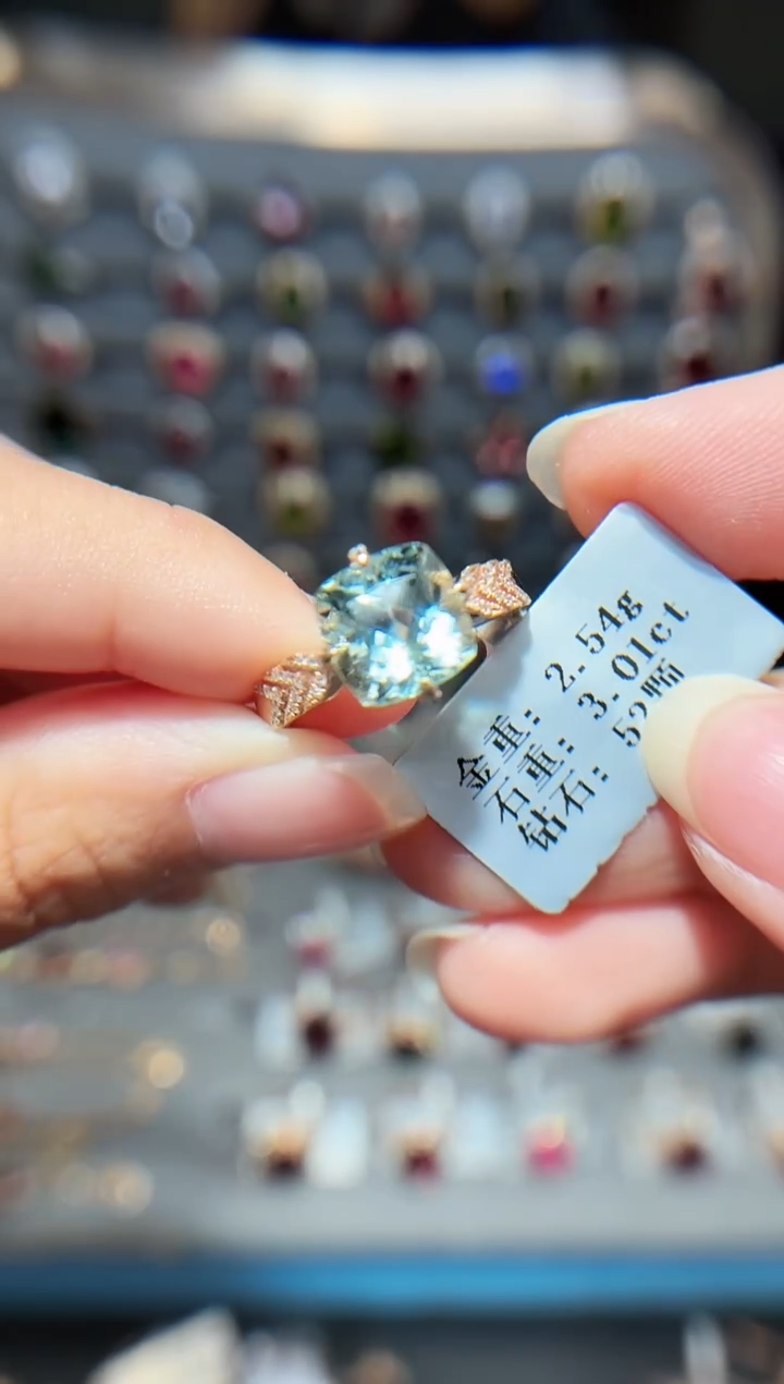 18K金镶嵌戒指碧玺3.01.