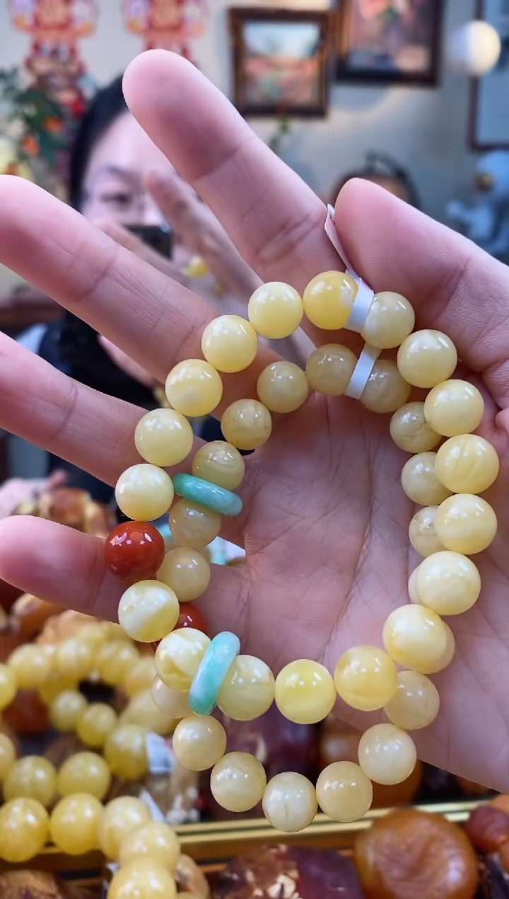 【闪购商品】琥珀手串未镶嵌手串单圈(多样性发其一）