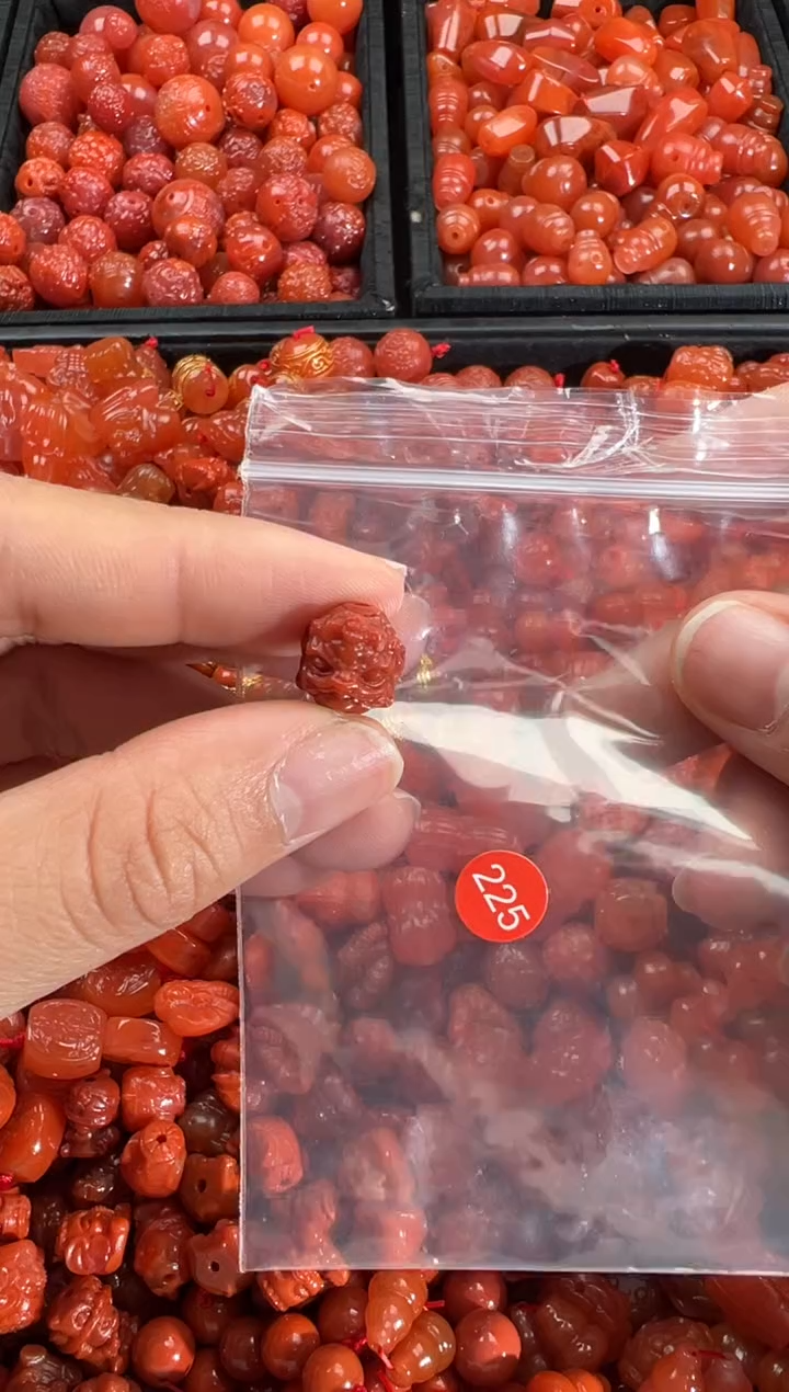 【闪购商品】南红玛瑙颈饰未镶嵌1