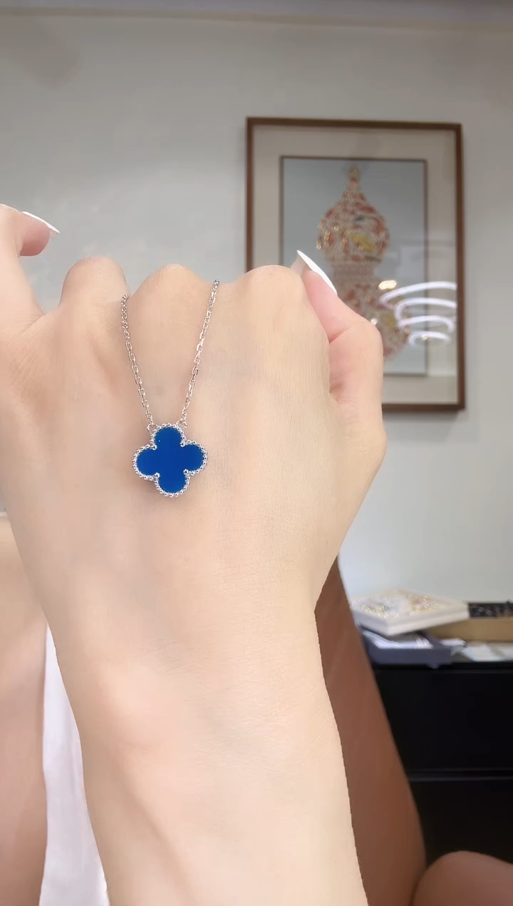 玛瑙/玉髓颈饰18K金镶嵌项链