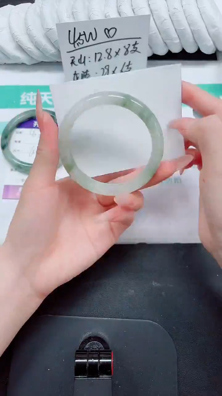 石英质玉手镯未镶嵌168-58.7