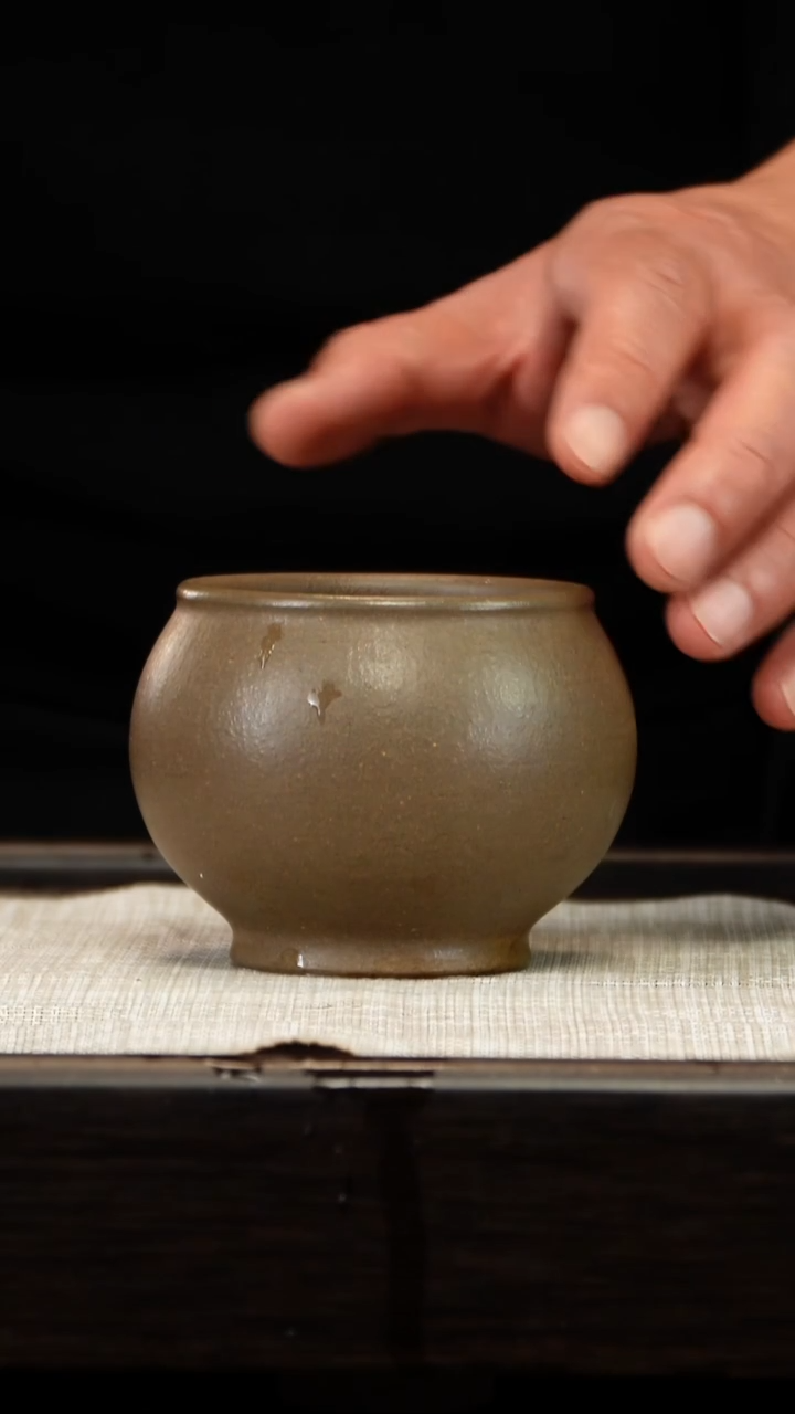 茶壶紫砂旮*蟹壳青坛子