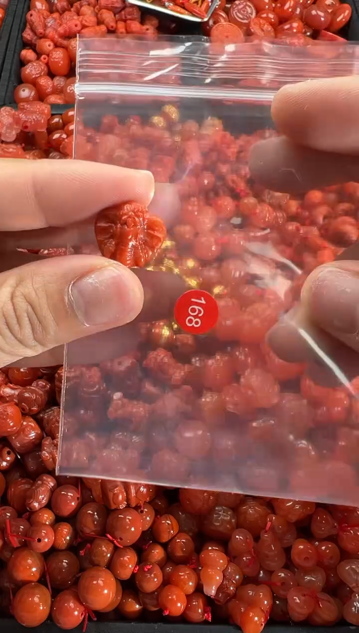 【闪购商品】南红玛瑙颈饰未镶嵌1