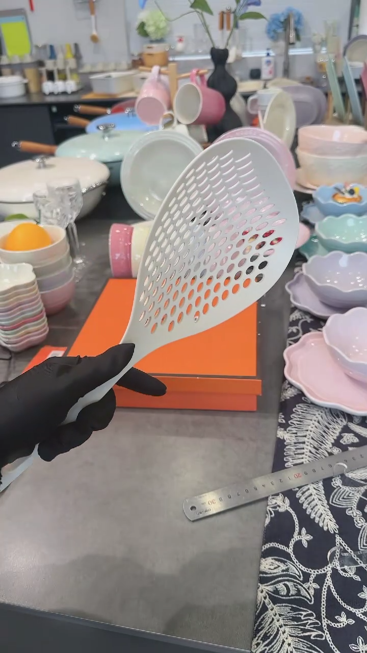 【闪购商品】瓷沥水勺34.5*13.5*4cm-霜白