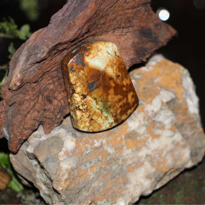 非金属珐琅吊坠 【腾云涉川】湖北十堰俏色松无事牌原创孤品