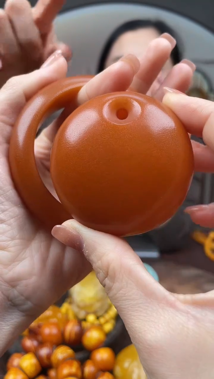 【闪购商品】琥珀裸石未镶嵌首饰 假1赔4 （多样性发货1件