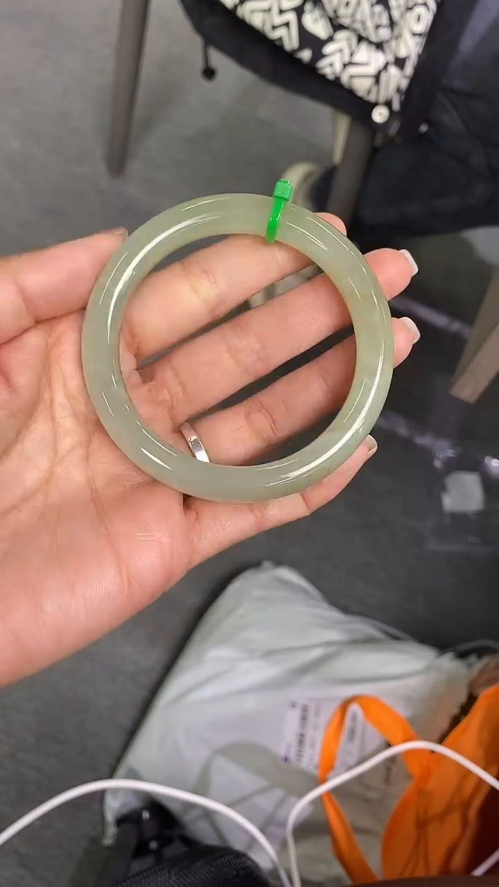 未镶嵌手镯和田玉墨****馆59mm和田玉青海料手镯，有微包容