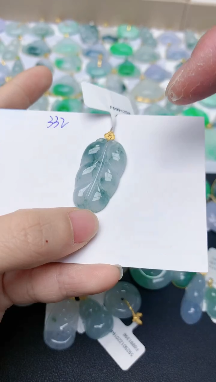 【闪购商品】翡翠颈饰18K金镶嵌天然翡翠A货    332