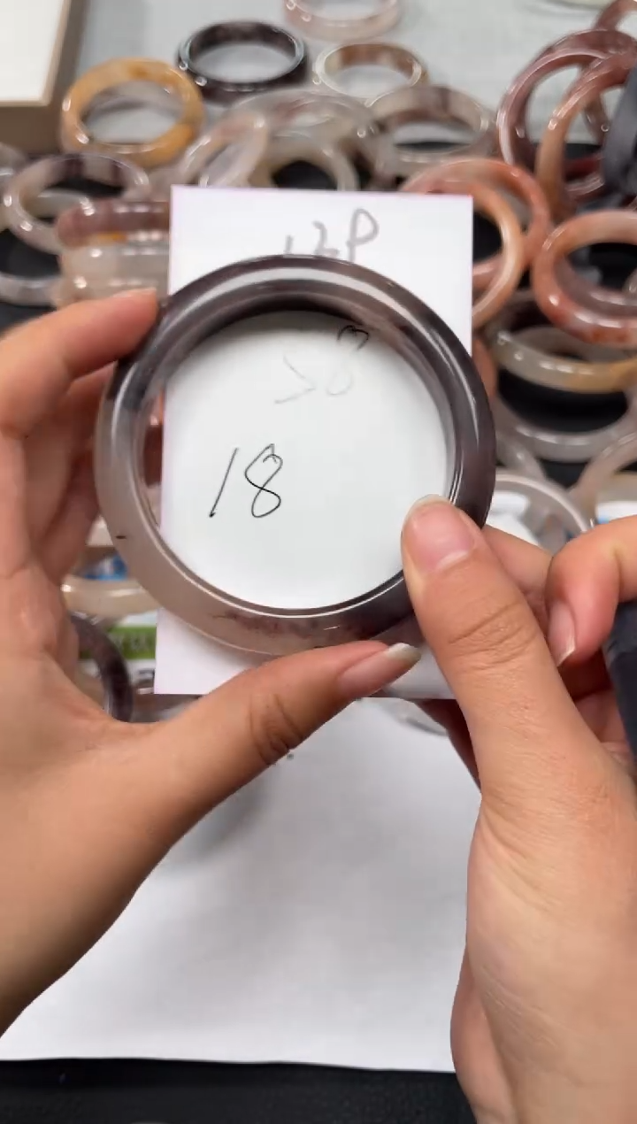 未镶嵌手镯石英质玉139