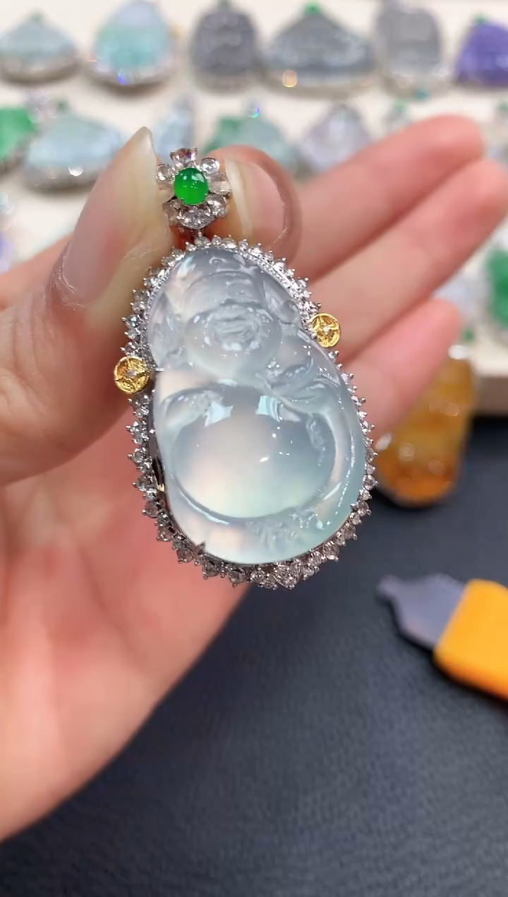 【闪购商品】翡翠吊坠(不含链)18K金镶嵌n94       
