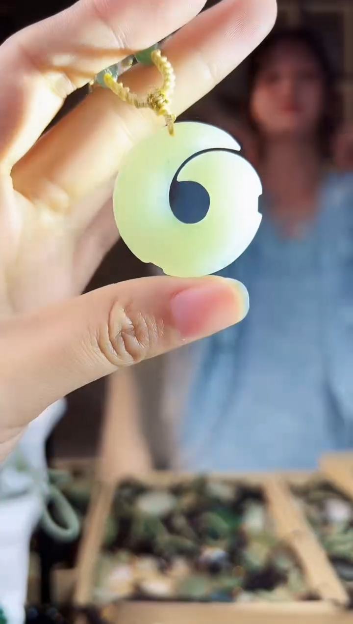 颈饰未镶嵌和田玉拍一发一，多样性发货