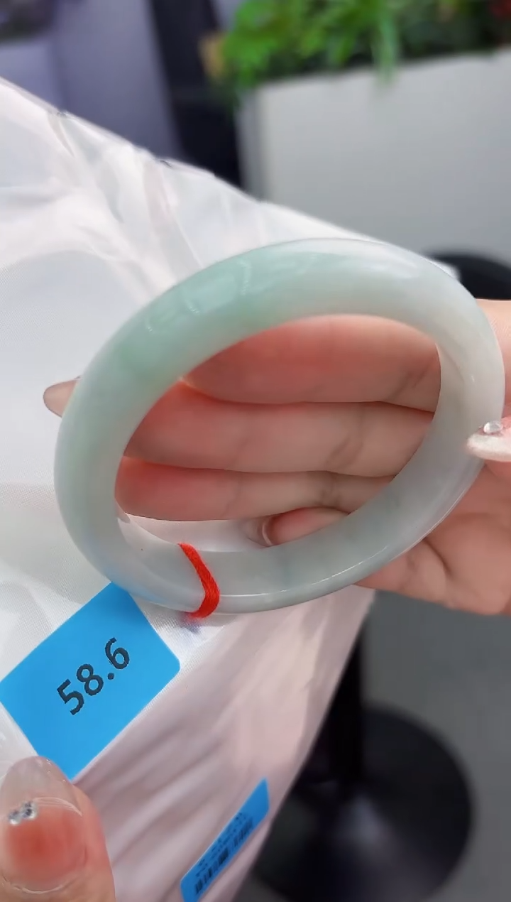 【闪购商品】翡翠手镯未镶嵌翡翠手镯