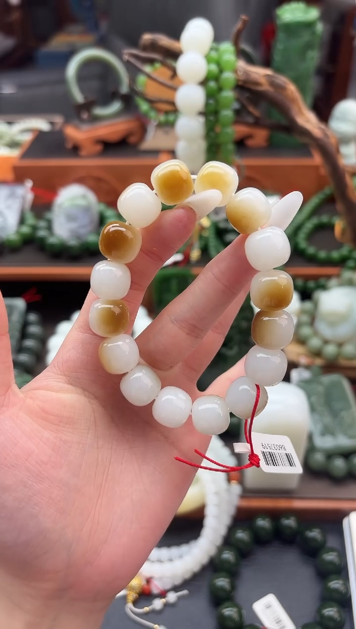 未镶嵌手串和田玉董小姐推荐 多样性发货 拍一发一tb13