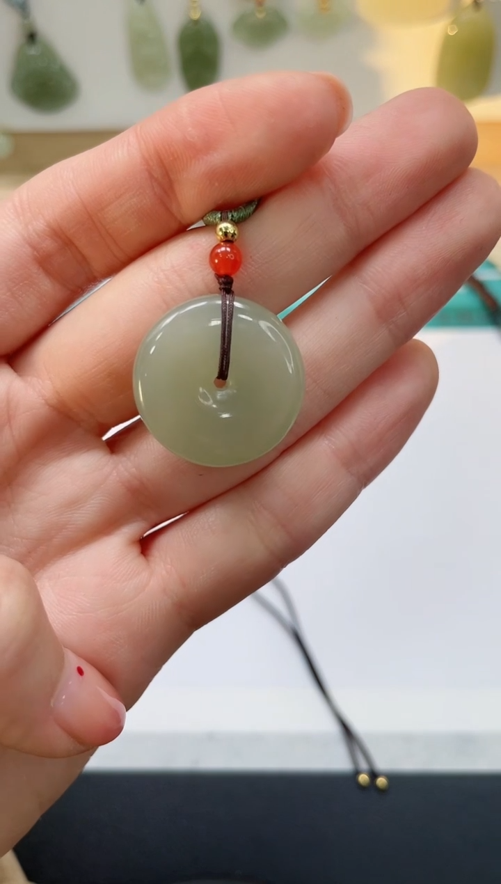 【闪购商品】和田玉颈饰未镶嵌000