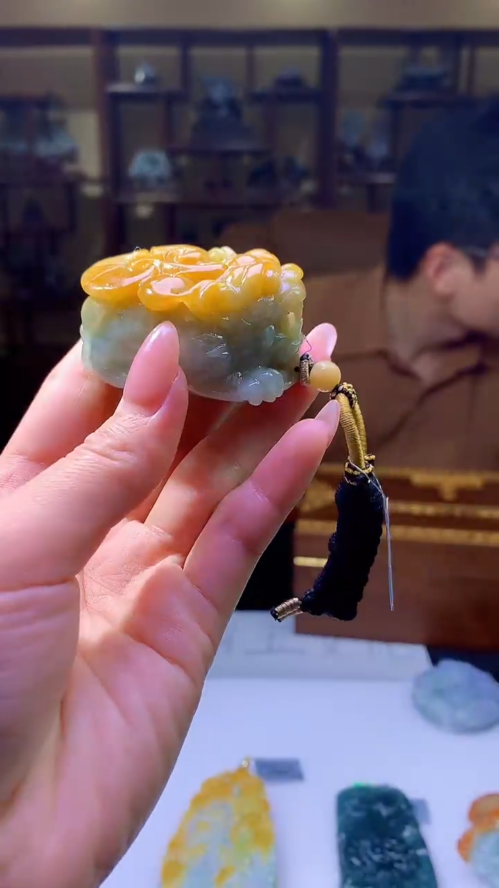 【闪购商品】定制翡翠未镶嵌8003jj-毛货挂件90