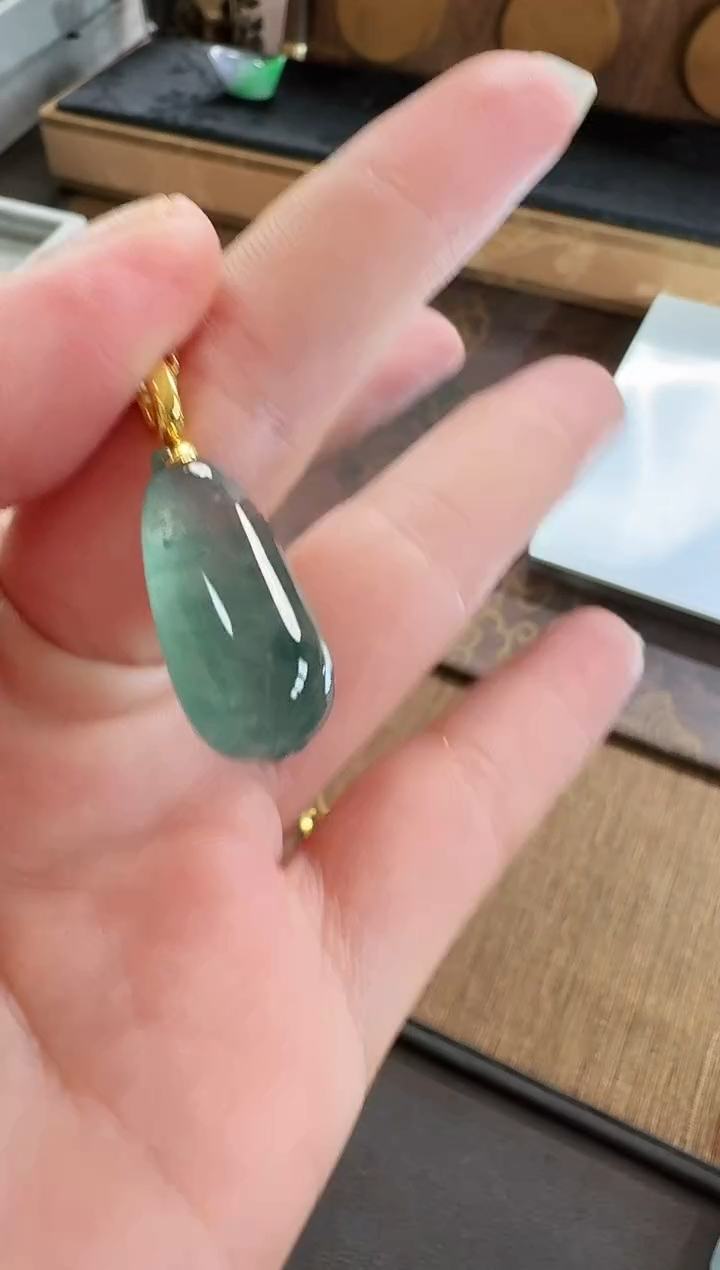 吊坠(不含链)18K金镶嵌翡翠吊坠