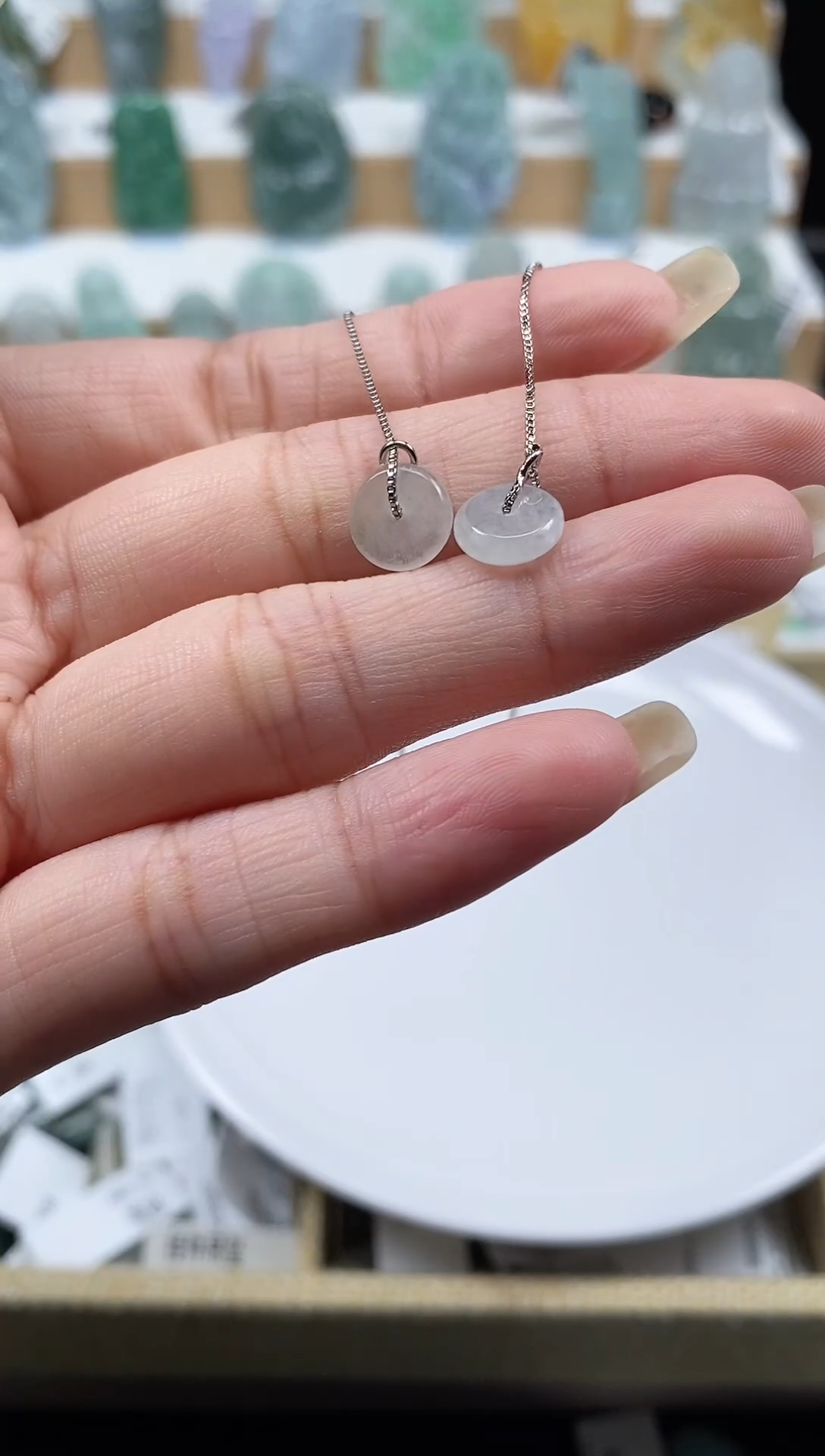 翡翠未镶嵌颈饰吊坠      116