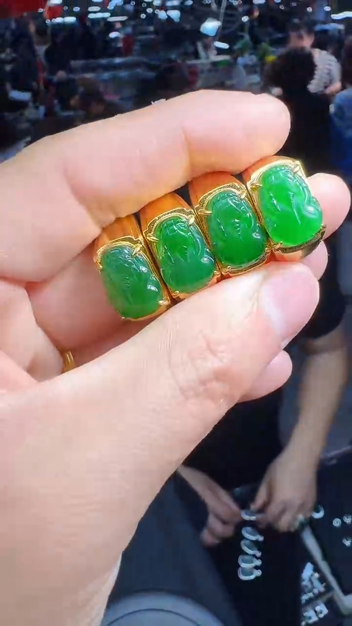 【闪购商品】定制翡翠未镶嵌戒指多样性发其一