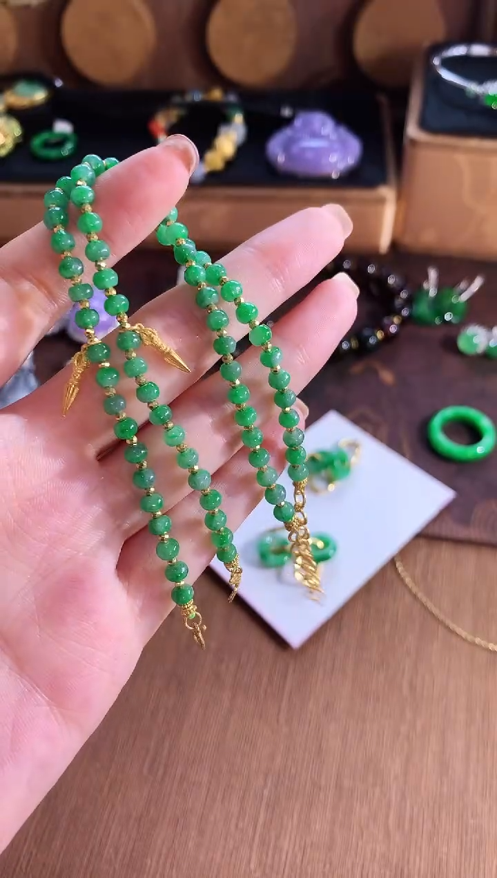 18K金镶嵌手链翡翠手饰 多样性发货 发其一