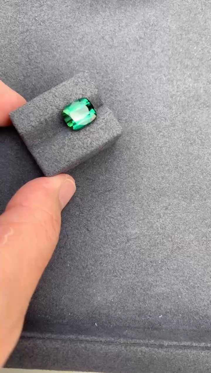 【闪购商品】碧玺裸石未镶嵌4.3ct绿碧玺