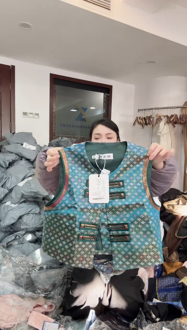 马甲   M 110斤以里