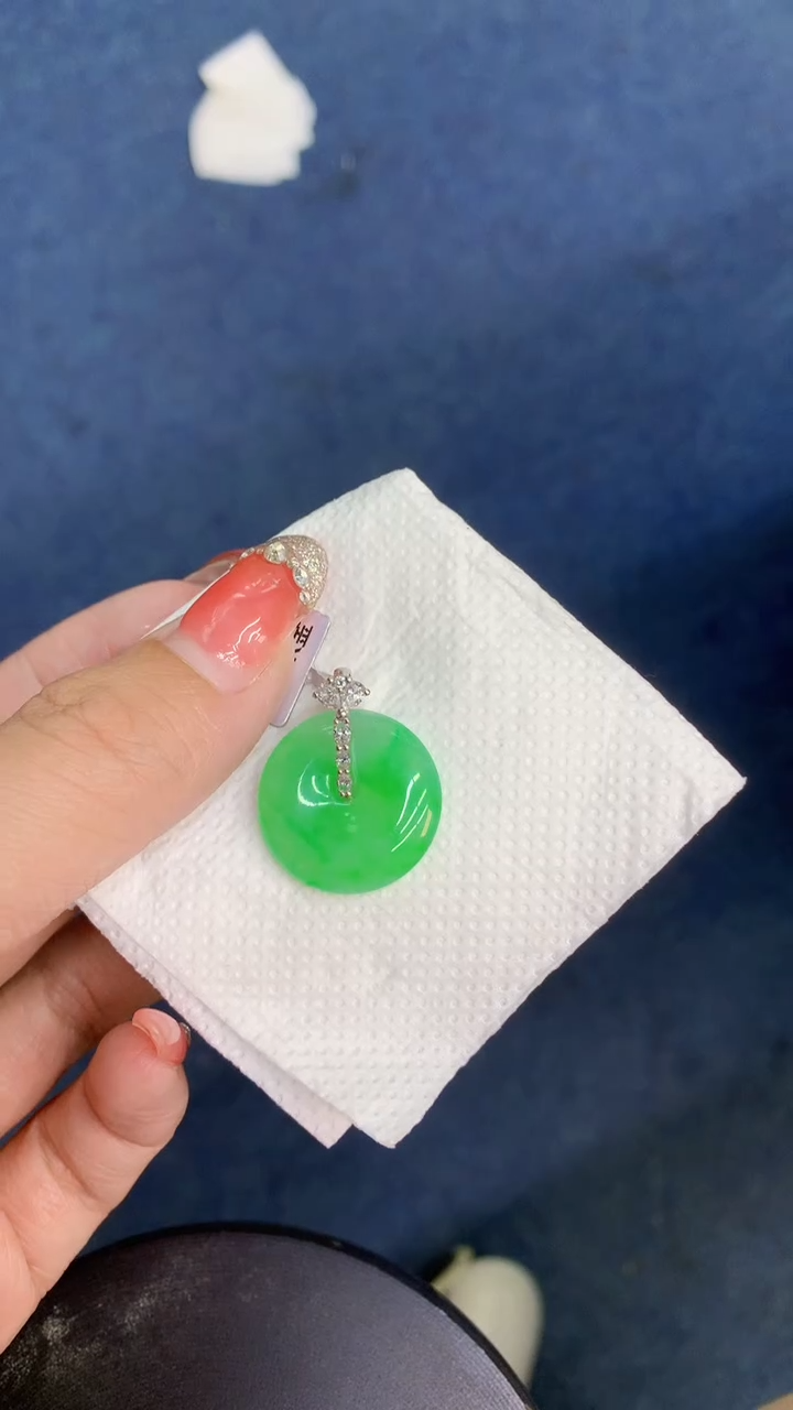 颈饰18K金镶嵌翡翠浅**兮1
