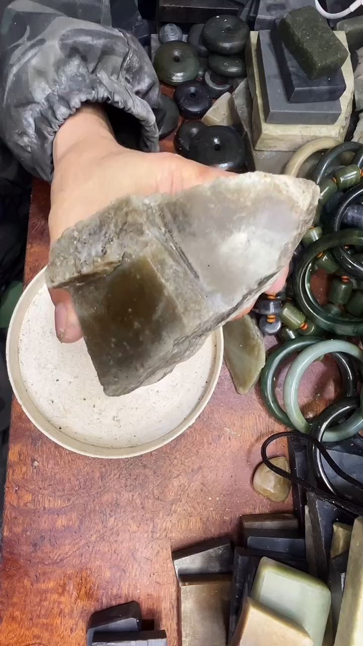 未镶嵌和田玉珠宝半成品1
