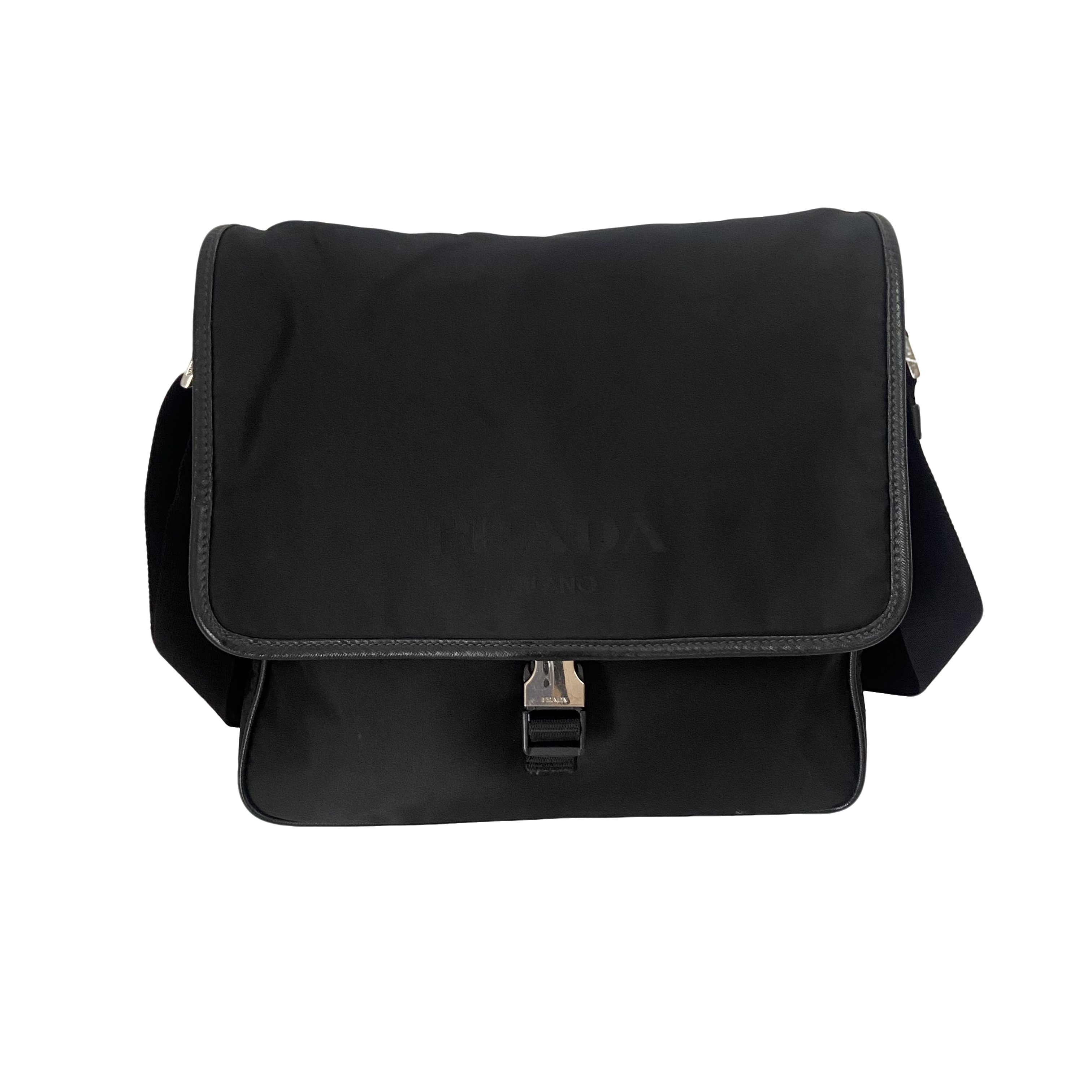 95新 Prada/普拉达 男士经典时尚休闲大号翻盖尼龙单扣斜挎包/022