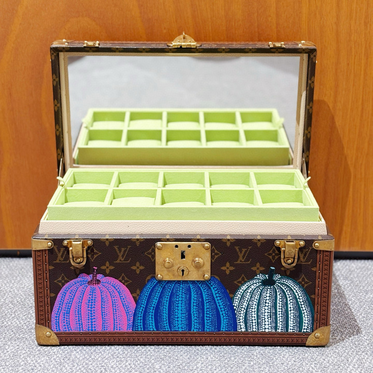 99新 LouisVuitton/路易威登 老佛爷 草间弥生南瓜腕表箱