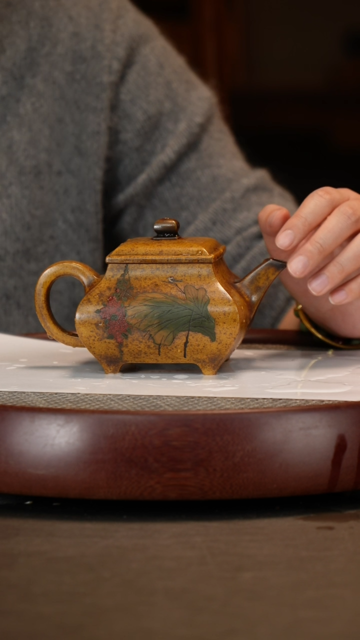 【闪购商品】紫砂茶壶四方传炉+荷花画360c
