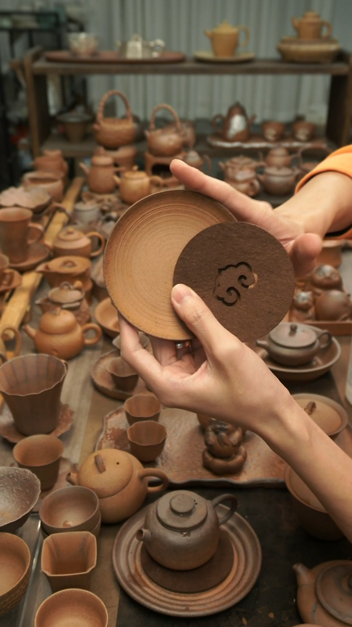 原矿老岩泥精工  螺旋纹杯垫小壶承