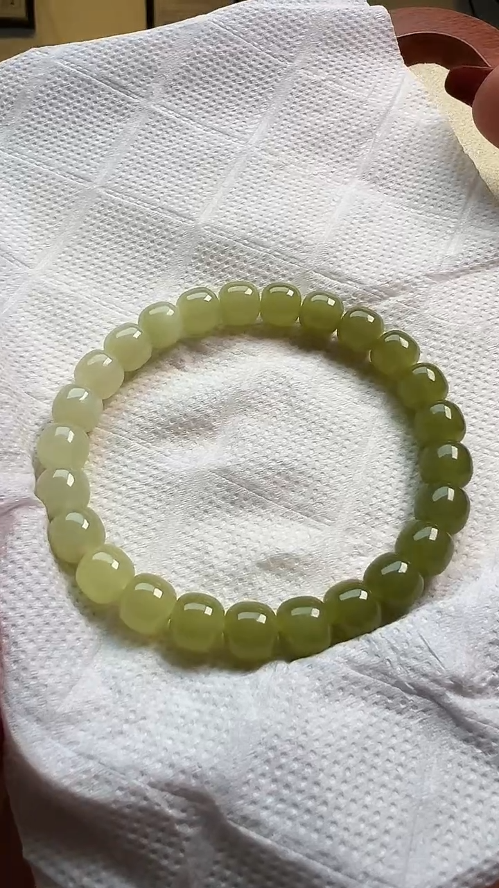 手串未镶嵌和田玉8mm黄口渐变老型单圈