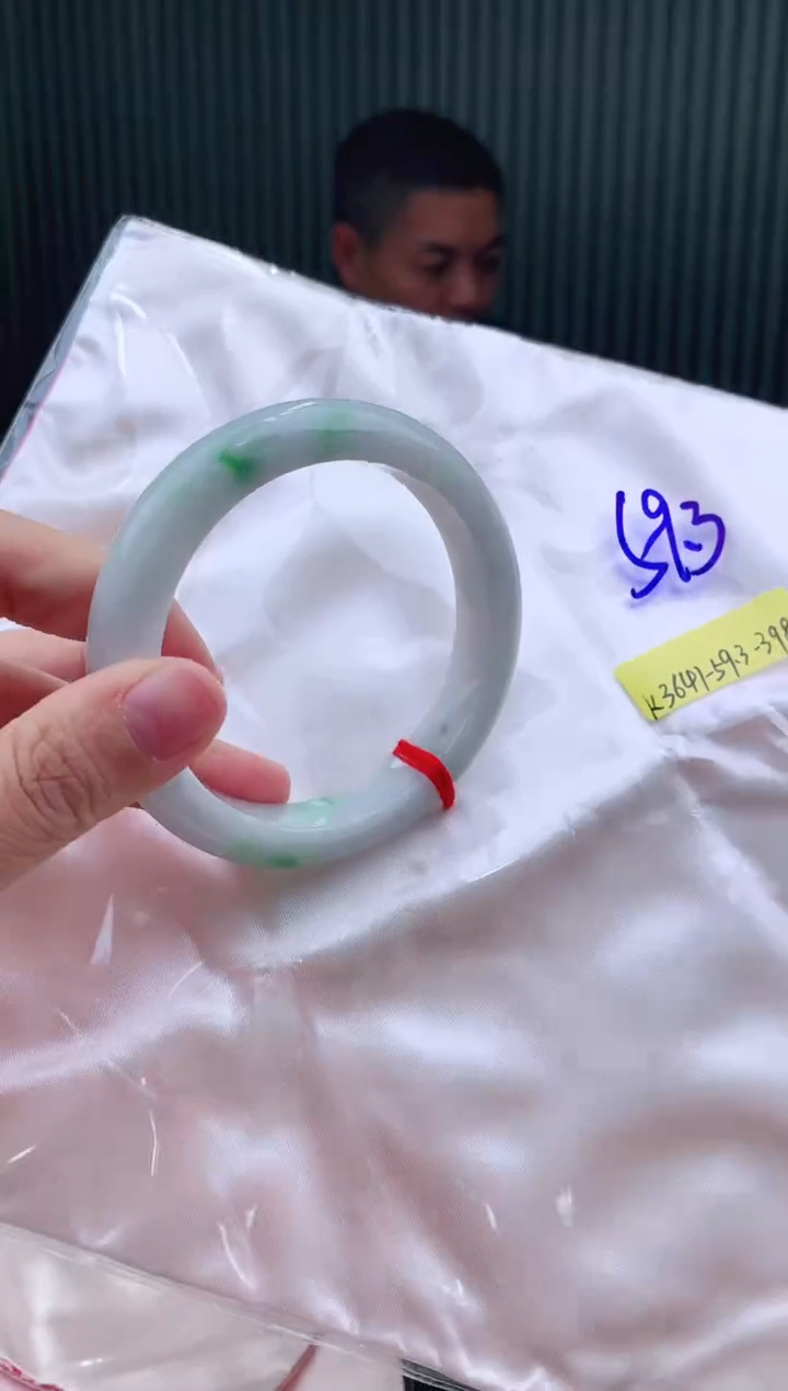 未镶嵌手镯翡翠59