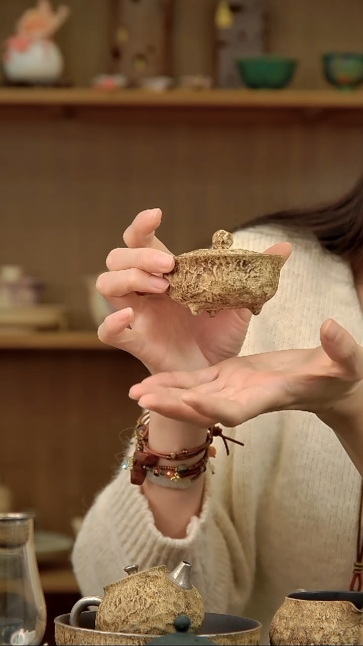 言野手作 粉引仿古三足盖碗