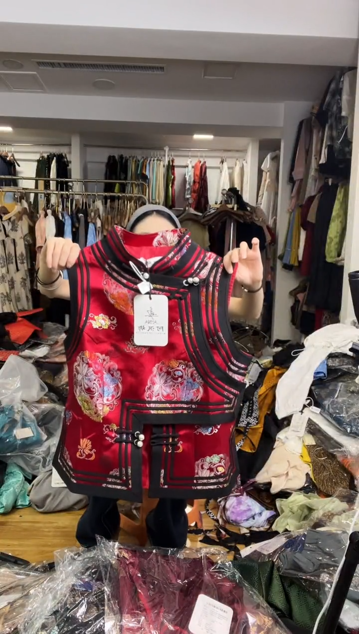 马甲       L码        105-115斤