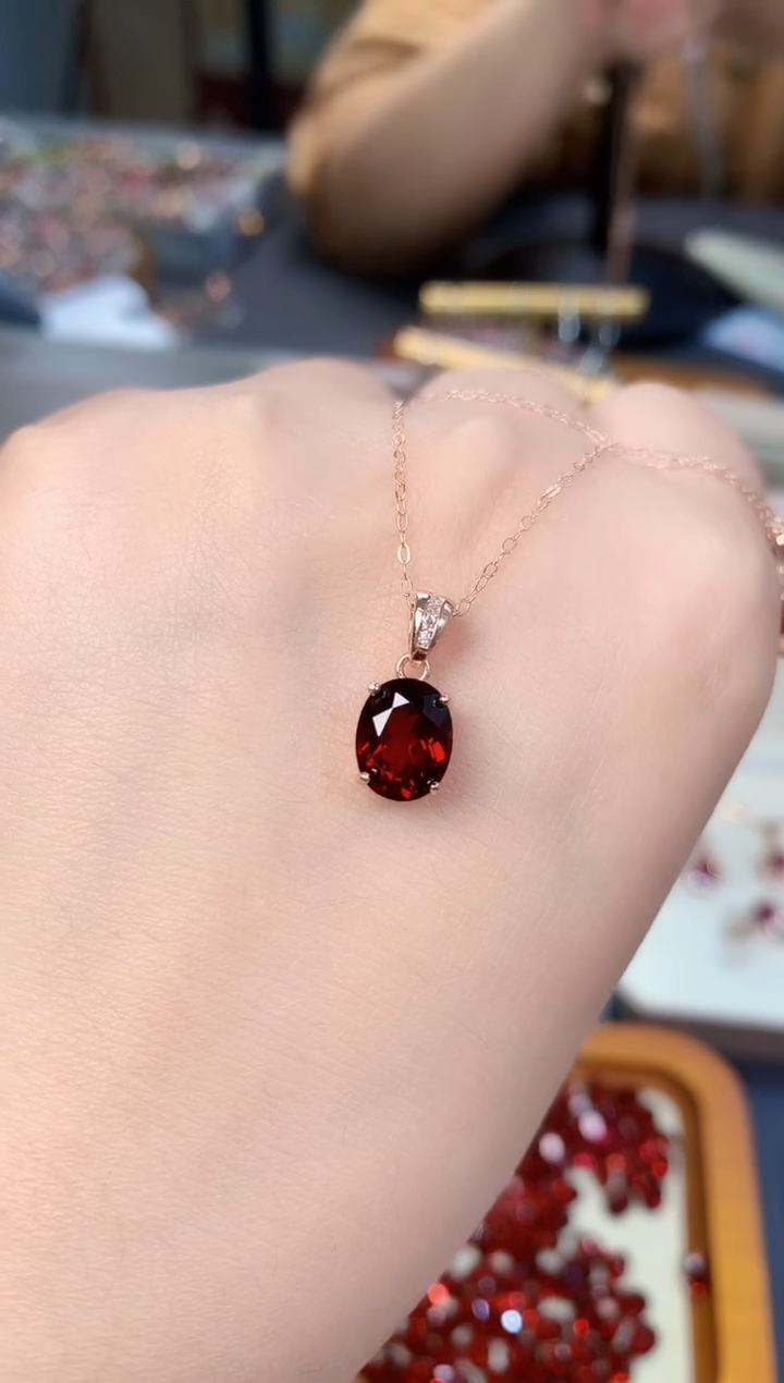 【闪购商品】石榴石吊坠银S925镶嵌天然7*9