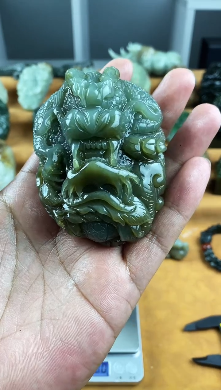 未镶嵌和田玉把件1