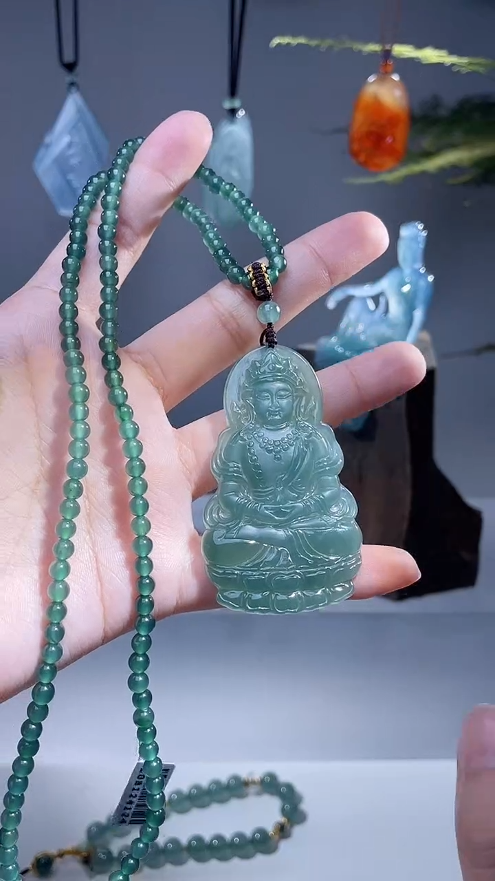 颈饰未镶嵌翡翠度母