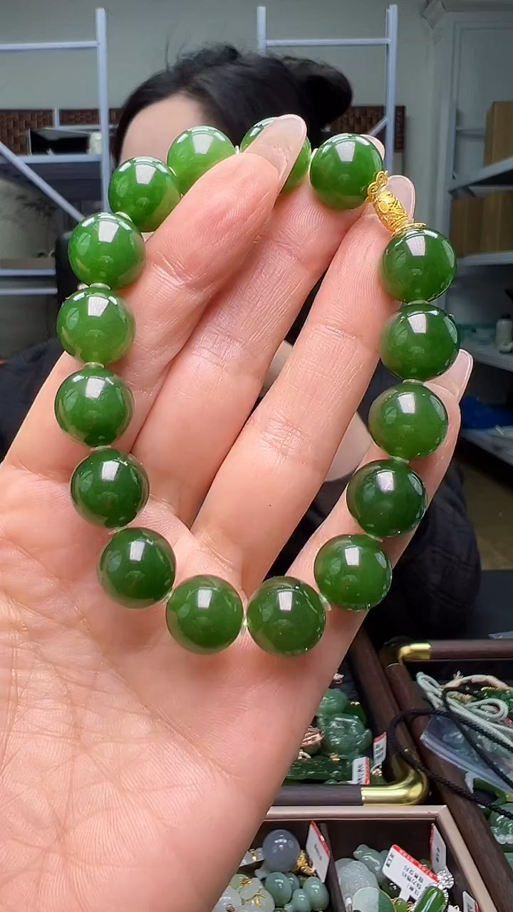 颈饰18K金镶嵌和田玉(多样性发货.发其一）11.15.28