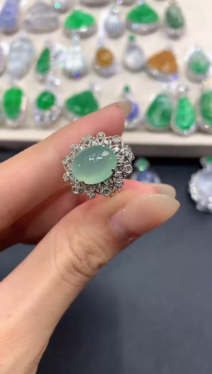 【闪购商品】翡翠戒指18K金镶嵌a152     