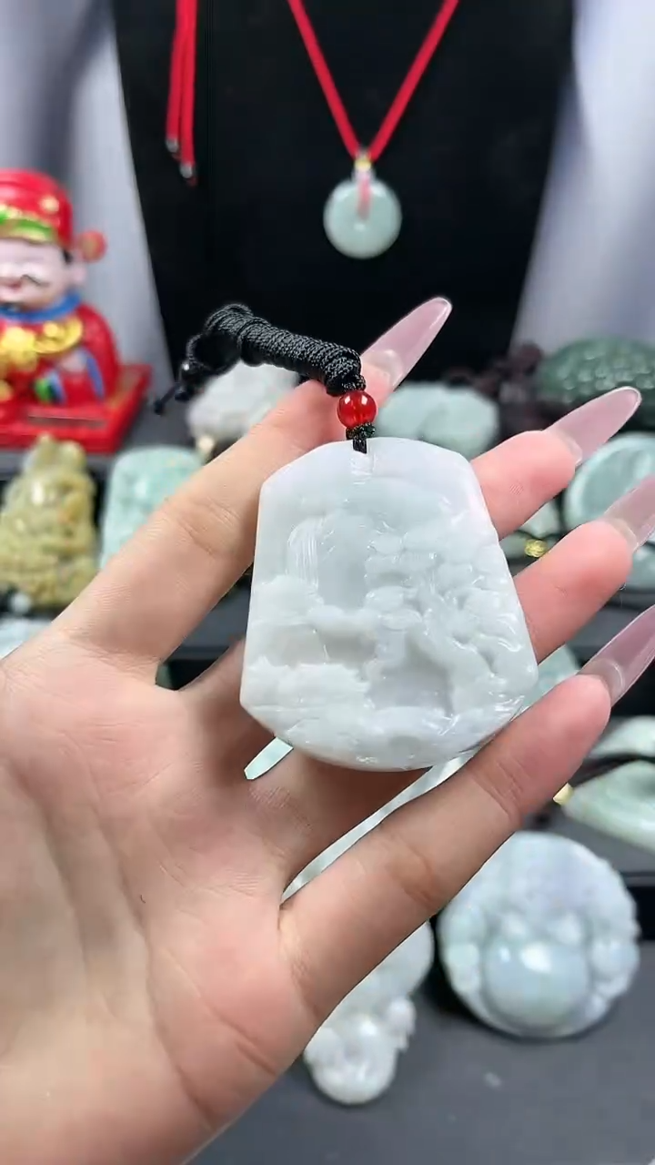 【闪购商品】翡翠颈饰未镶嵌山水牌